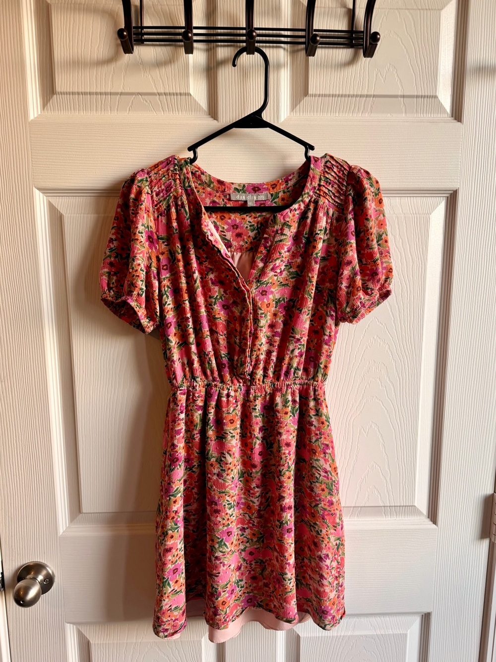 Daniel Rainn Pink Floral Short Sleeve Mini Dress